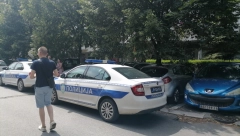 ALO! NA MESTU PUCNJAVE NA VOŽDOVCU Ranio muškarca u stanu u Zaplanjskoj, pa pokušao da pobegne (FOTO/VIDEO)