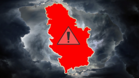 NEVREME GRUNULO PO HRVATSKOJ Olujni oblaci idu ka Srbiji, evo kad se očekuje POTOP