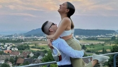 BILI SMO U VEZAMA KAD SMO KLIKNULI Pevačica otkrila šok detalje o početku veze sa zgodnim Slovencem: Osetili smo to na prvu