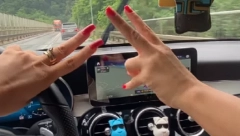 SEZONA U BUDVI ZVANIČNO POČELA Još dve starlete stižu na primorje, tek sad sledi haos!