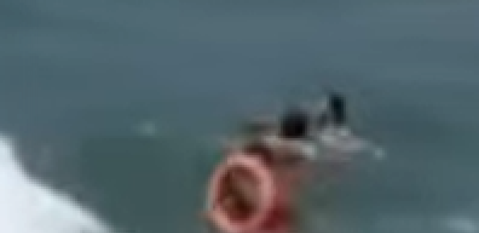 VETAR IH JE UDALJAVAO OD OBALE, JEDVA SU IZVUKLE ŽIVU GLAVU Drama na plaži u Grčkoj(VIDEO)