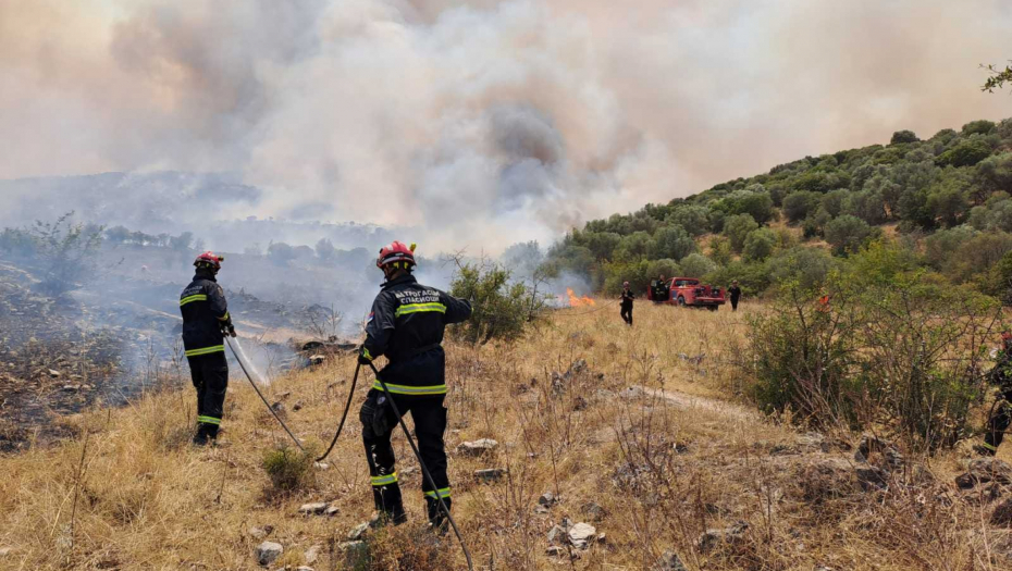 NAŠI HEROJI Vatrogasci spasioci koji su iz Srbije otišli u Grčku juče imali predah: Spremni smo za nove akcije!
