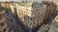 LJUBAVNI TROUGAO ZA KOJI SAD ZNA CEO BEOGRAD! Oblepljene bandere i fasade NJENIM IMENOM! (FOTO)