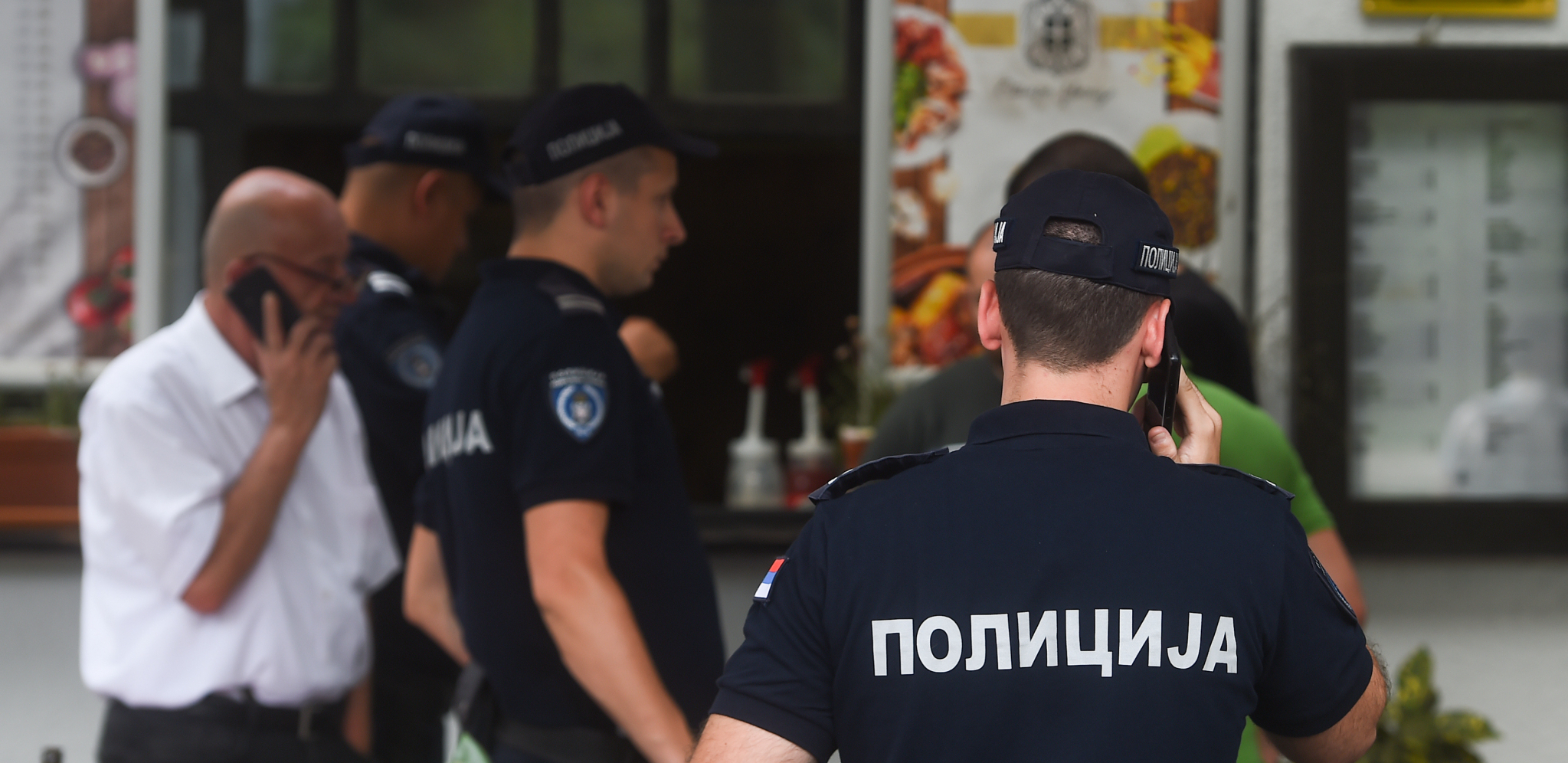 RANJENI POLICAJAC SA AUTOKOMANDE ĆUTAO PRED TUŽIOCEM O ovome je odbio da govori