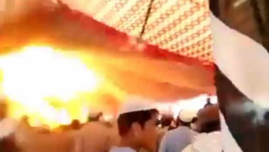 (UZNEMIRUJUĆI VIDEO) STRAVIČNO Samoubica aktivirao bombu, najmanje 40 mrtvih u Pakistanu