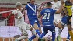 NAVIJAČI NAPALI FUDBALERE Potpuni haos na treningu argentinskog velikana