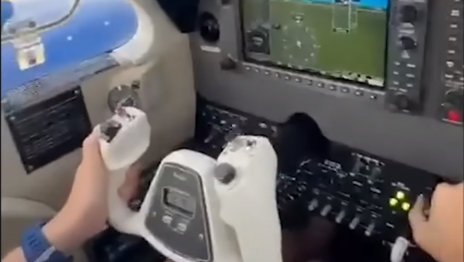DETE UPRAVLJA AVIONOM, DOK MUŠKARAC PIJE PIVO! Veruje se da je ova scena nastala u letelici koja se srušila (VIDEO)