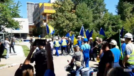 "Nećemo se predati" Zenički rudari stupili u protest zbog neisplaćenih zarada