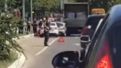 "NE DAJE ZNAKE ŽIVOTA" Teška nesreća na Novom Beogradu, saudar automobila i kamiona (VIDEO)
