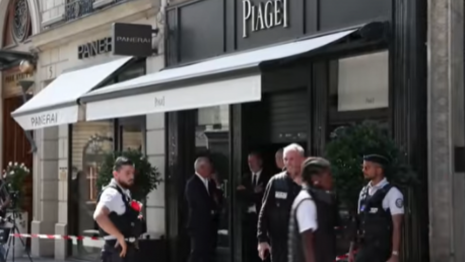 RADNIKE DRŽALI KAO TAOCE Oružana pljačka luksuzne zlatare u Parizu, odneli plen vredan više od 10 miliona evra (VIDEO)