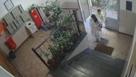 UPOZORENJE! OVO SU ŽENE KOJE NA PREVARU UĐU U ZGRADU, PA PLJAČKAJU LJUDE Operišu po ovim delovima Beograda, pazite se (VIDEO)