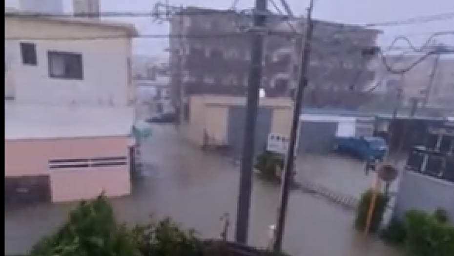 SNAŽNO NEVREME ODNELO NAJMANJE JEDAN ŽIVOT! Sablasna scena nakon razarajućeg udara moćnog tajfuna (VIDEO)