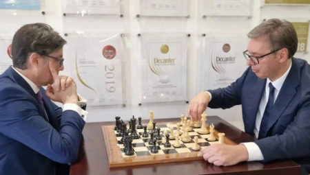 ODIGRALI SMO LEPU PARTIJU Predsednik Vučić u šahovskom duelu s Pendarovskim, evo ko je pobedio (FOTO)
