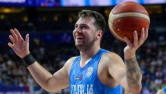 "DONČIĆ NE MOŽE DA ČUVA NI STALAK ZA KAMERU" Bivši NBA as oštar: Ne može ni da dotakne Irvinga! (VIDEO)