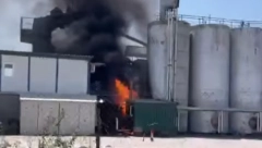 GORI FABRIKA Veliki požar u Dobanovcima (VIDEO)