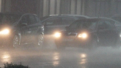SCENE KAO U HOROR FILMOVIMA! Grad veličine jajeta tuče Beogradom, delovi grada bez struje (FOTO/VIDEO)