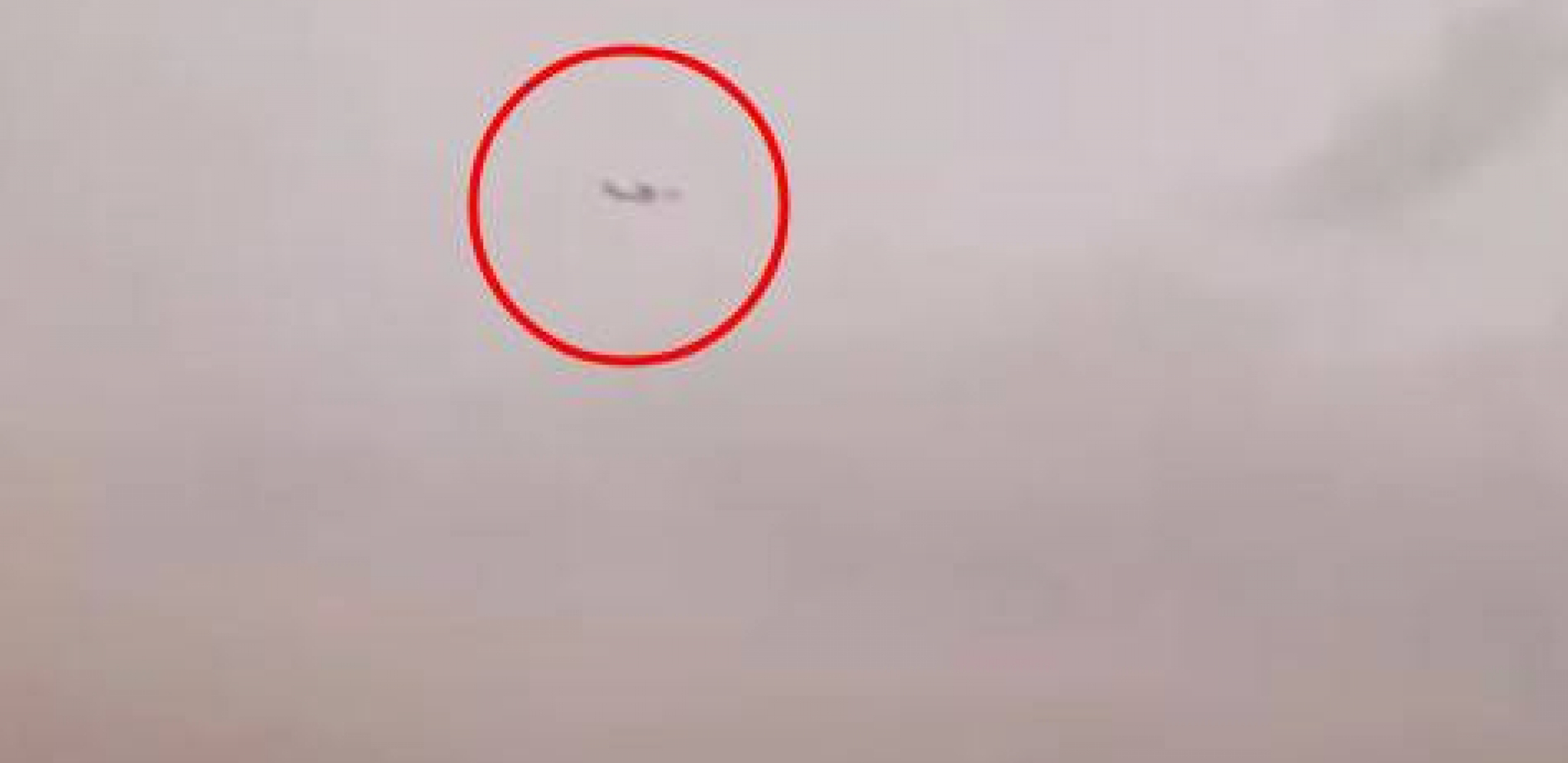 AVION LETI USRED NAJGOREG NEVREMENA Zastrašujući snimak iz srca oluje na Novom Beogradu (VIDEO)