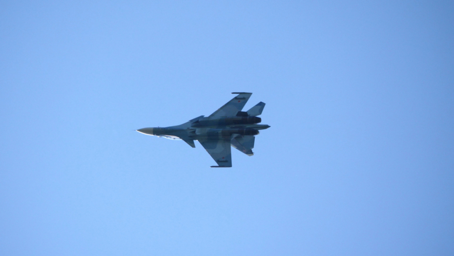 "AMERIČKA LETELICA SE PRIBILIŽAVALA" Rusi podigli moćni Su-30