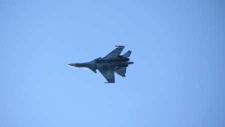 RUSI HITNO DIGLI SU-30 Primećen američki "riper", drama nad Crnim morem!