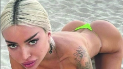 PLASTIČNA ATRAKCIJA Fudbaleri nasrću na silikone