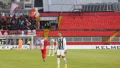 PARTIZANOV FIRMINO I EVROGOL MENIGA PRESUDILI VOJVODINI Crno-beli pobedom u derbiju kola najavili bolje dane