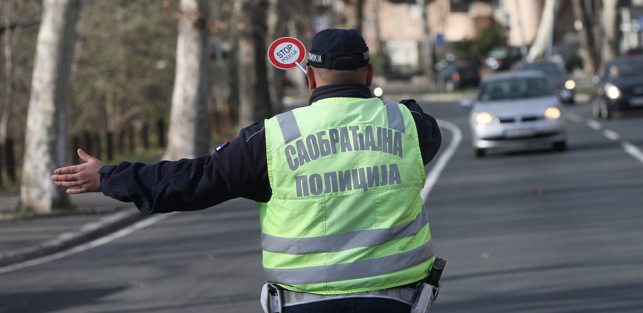 "IZGLEDA DA ME ČUVAO ONAJ GORE" Branka iz Čačka je slučajno zaustavio saobraćajac, kada je pozvao kolegu uhvatio se za glavu