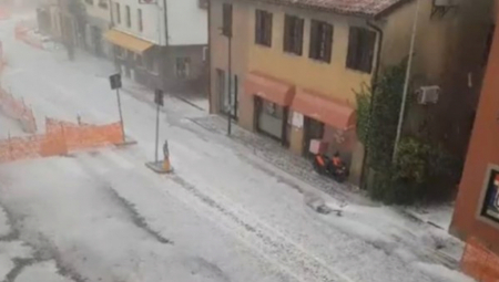 ITALIJA SE ZABELELA USRED LETA Nestvarne slike nakon žestokog nevremena (VIDEO)