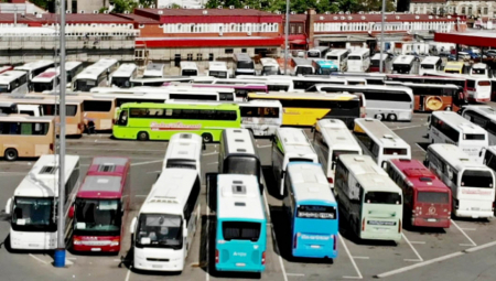 DIGLI CENE VODE DOK GRAĐANI KOLABIRAJU OD VRUĆINE Neviđena bahatost u lokalima na glavnoj autobuskoj stanici - DA LI SU NORMALNI?