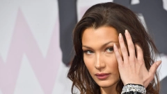 VRATILA SE BELA HADID! Nije pojavila na jednoj, već čak na 4 naslovnice britanskog magazina nakon godine dana pauze od manekenstva