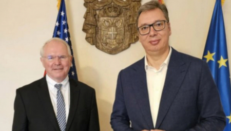 VUČIĆ SUTRA SA HILOM Sastanak predsednika Srbije i ambasadora SAD u 12 časova