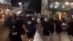 JEZIVE SCENE NA KIPRU Navijački nered se iz Atine preselio u Nikoziju, maskirani huligani "dočekali" goste, preplašeni ljudi bežali glavom bez obzira (VIDEO)