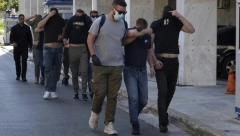 HRVATI POJAČALI MERE BEZBEDNOSTI Fudbaleri AEK-a stigli u Zagreb na meč sa Dinamom