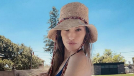 ZAVIRITE U LUKS VILU NAŠEG POZNATOG PARA NA AVALI! Ogroman bazen i suvi luksuz, vredi pravo bogatstvo, a tu nije kraj!