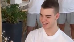 TOPIĆ PROSLAVIO PUNOLETSTVO Legendarni košarkaš Partizana mu prvi čestitao (VIDEO)