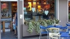 PLATIO 230 DINARA ZA SEČENJE SENDVIČA NAPOLA Ovo je skandalozno, iz restorana poručili "dodatni zahtevi imaju cenu"