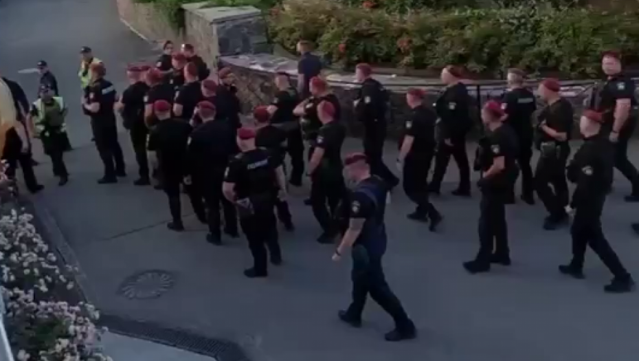 OPLJAČKANI GROBOVI UKRAJINSKIH VOJNIKA Policija postavila zasedu u Kijevu, nisu mogli da veruju kada su videli ko su lopovi