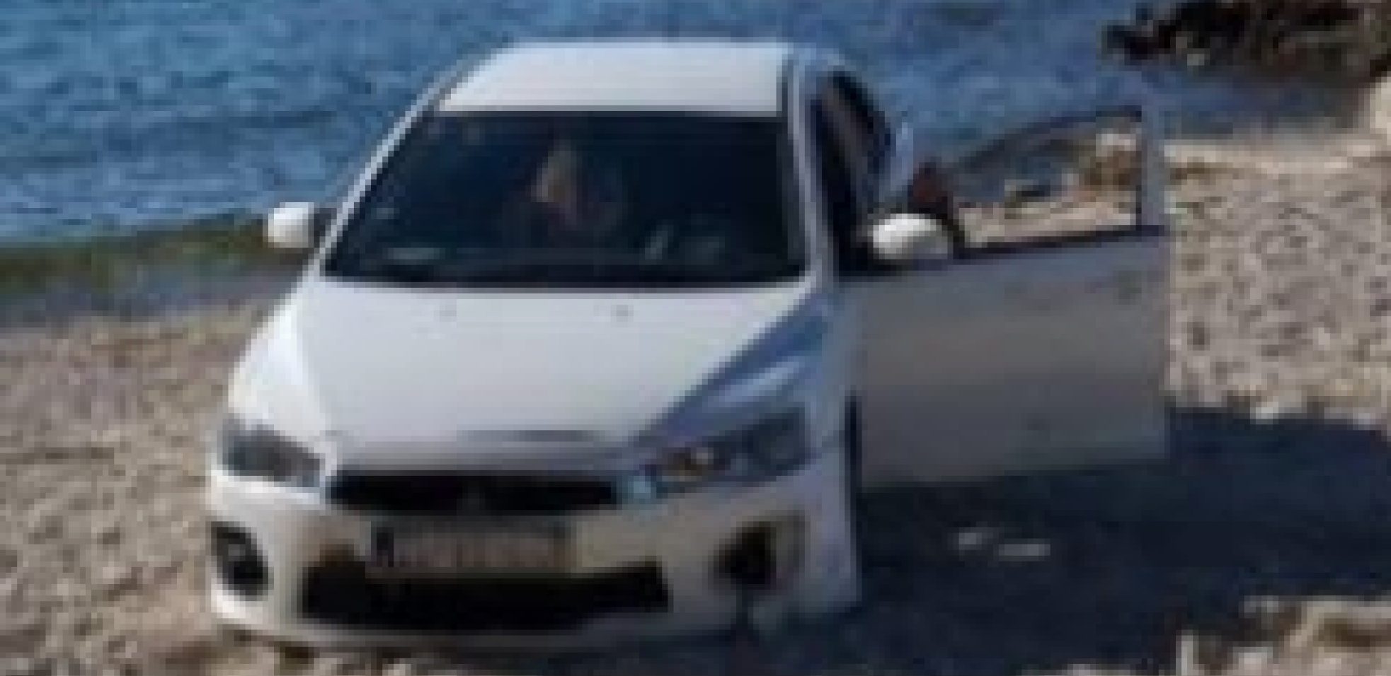 SRBIN MARKO PODELIO SNIMAK ''OČERUPANOG'' AUTOMOBILA "Drugarica je jutros krenula na posao i zatekla svoj auto u ovom stanju, ludilo!''