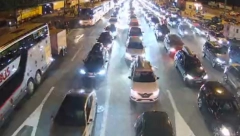 NA GRANIČNOM PRELAZU BATROVCI KAMIONI MILE, ČEKA SE I DO OSAM SATI! Evo kakvo je stanje sa ostalim prelazima i koliko čekaju automobili!