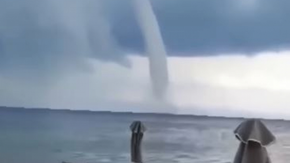 NA JADRANU OPASNOST OD VODENOG TORNADA Grmljavinske oluje, poplave i bujice prete regionu