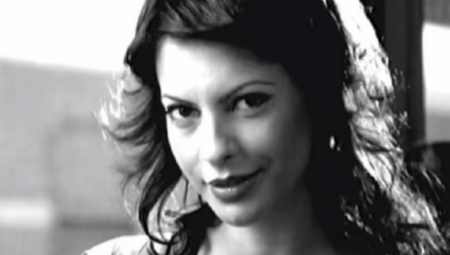 PRESELILA SE U INDIJU I PROMENILA LIČNI OPIS Evo kako sada izgleda Marija Jakšić, nestala je u jeku popularnosti i promenila profesiju