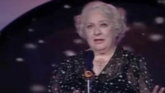 BILA JE AGENT CIA, PREMINULA U SAMOĆI Na dan sahrane Lole Novaković u njenom domu desila se monstruozna stvar