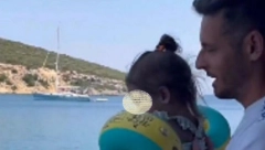 BACIO DETE U MORE DA NAUČI DA PLIVA: Otac se malo preračunao, jer se desio HOROR od kog svaki roditelj strahuje (VIDEO)