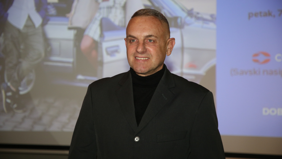 NAŠ PEVAČ OTKRIO SVE O ZLOSTAVLJANJU Desilo kada je došao u Beograd: Bili su nemilosrdni!