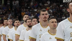 VEČE ZA PAMĆENJE Cela Arena je ustala na noge da pozdravi debi reprezentativca Srbije