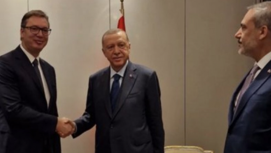VUČIĆ SE SASTAO SA ERDOGANOM Važan razgovor sa predsednikom Turske
