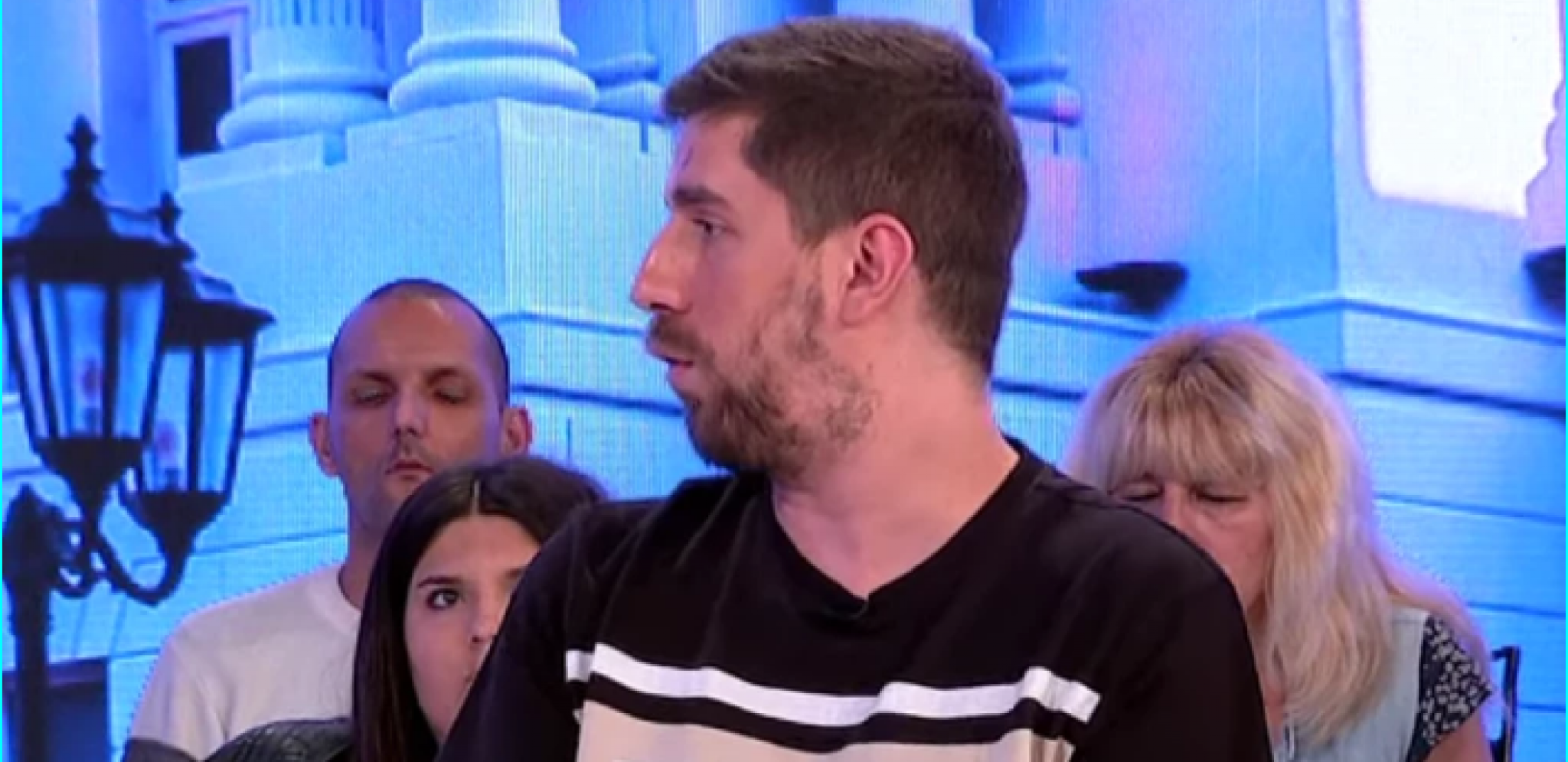 ZVALA GA U TOALET DA JE GLEDA GOLU Raskrinkana tajna afera iz rijalitija, ovo za nju niko ne bi ni pomislio!