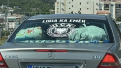 NALEPIO UĆK OZNAKU NA AUTU I VOZIO CRNOGORSKIM PUTEVIMA: Provokacija prošla bez kazne! (FOTO)