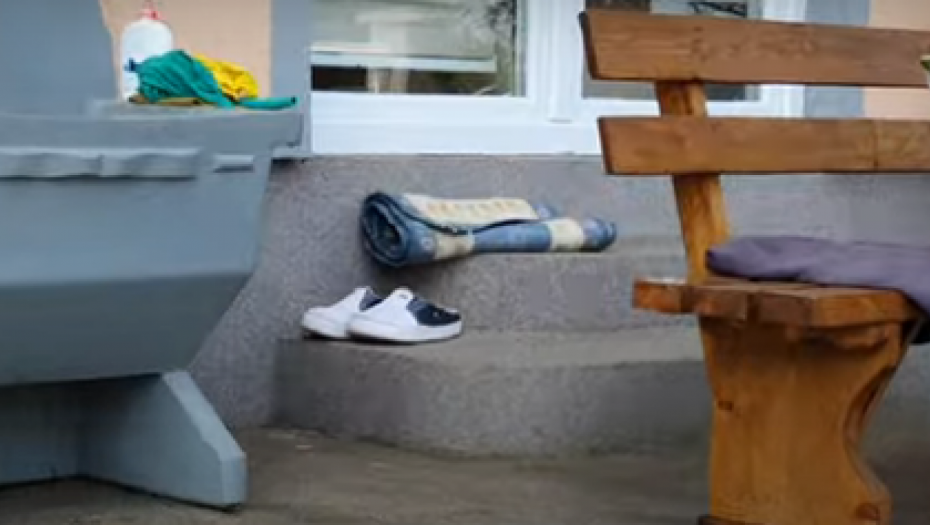 OVO JE KUĆA U ŽIVINICAMA U KOJOJ SE DOGODILO SVIREPO UBISTVO Evo šta je zatečeno na ovom mestu nakon jezivog zločina (VIDEO)
