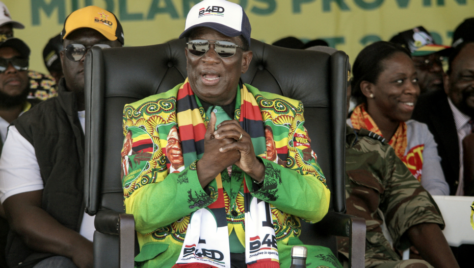 NAPETO U ZIMBABVEU Favorit na izborima političar sa nadimkom "Krokodil", evo šta je na poklon dobio od Putina (FOTO/VIDEO)