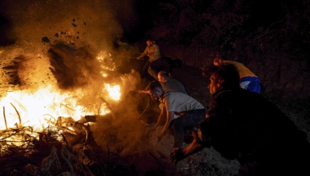 BESNE POŽARI U TURSKOJ Šire se velikom brzinom, obustavljen i pomorski saobraćaj (FOTO)